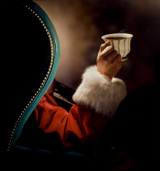 Babbo Natale beve un té